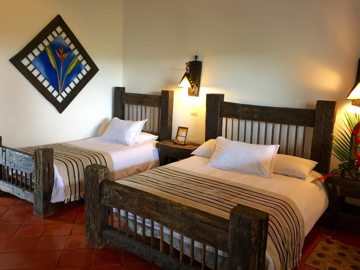 Hotel Bosques Del Saman Alcala 金巴亚 外观 照片